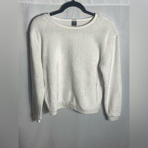 Cold Crush White Fuzzy Pullover Sweatshirt Women’s M Cozy Long Sleeve Lounge